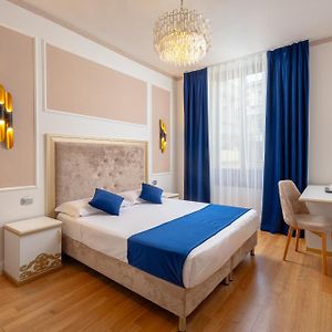 Kamer met een Queen Size Bed